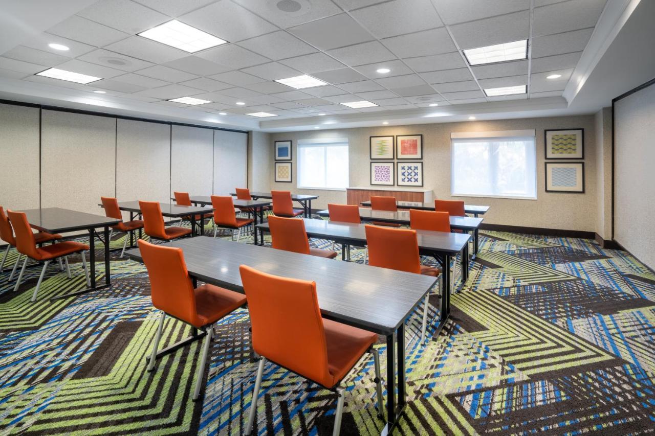 Holiday Inn Express Hotel & Suites Bluffton At Hilton Head Area By Ihg Exterior photo