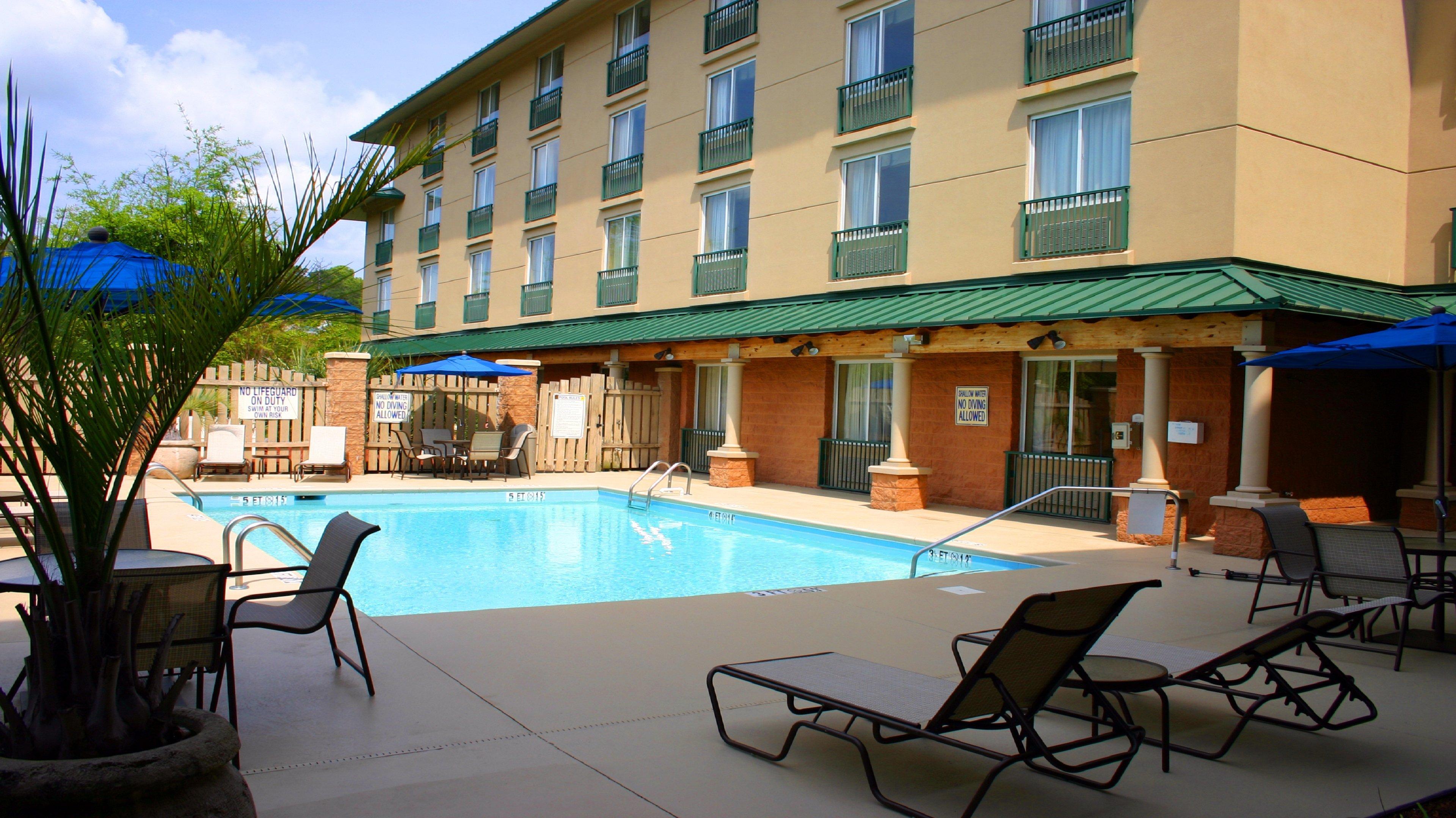 Holiday Inn Express Hotel & Suites Bluffton At Hilton Head Area By Ihg Exterior photo