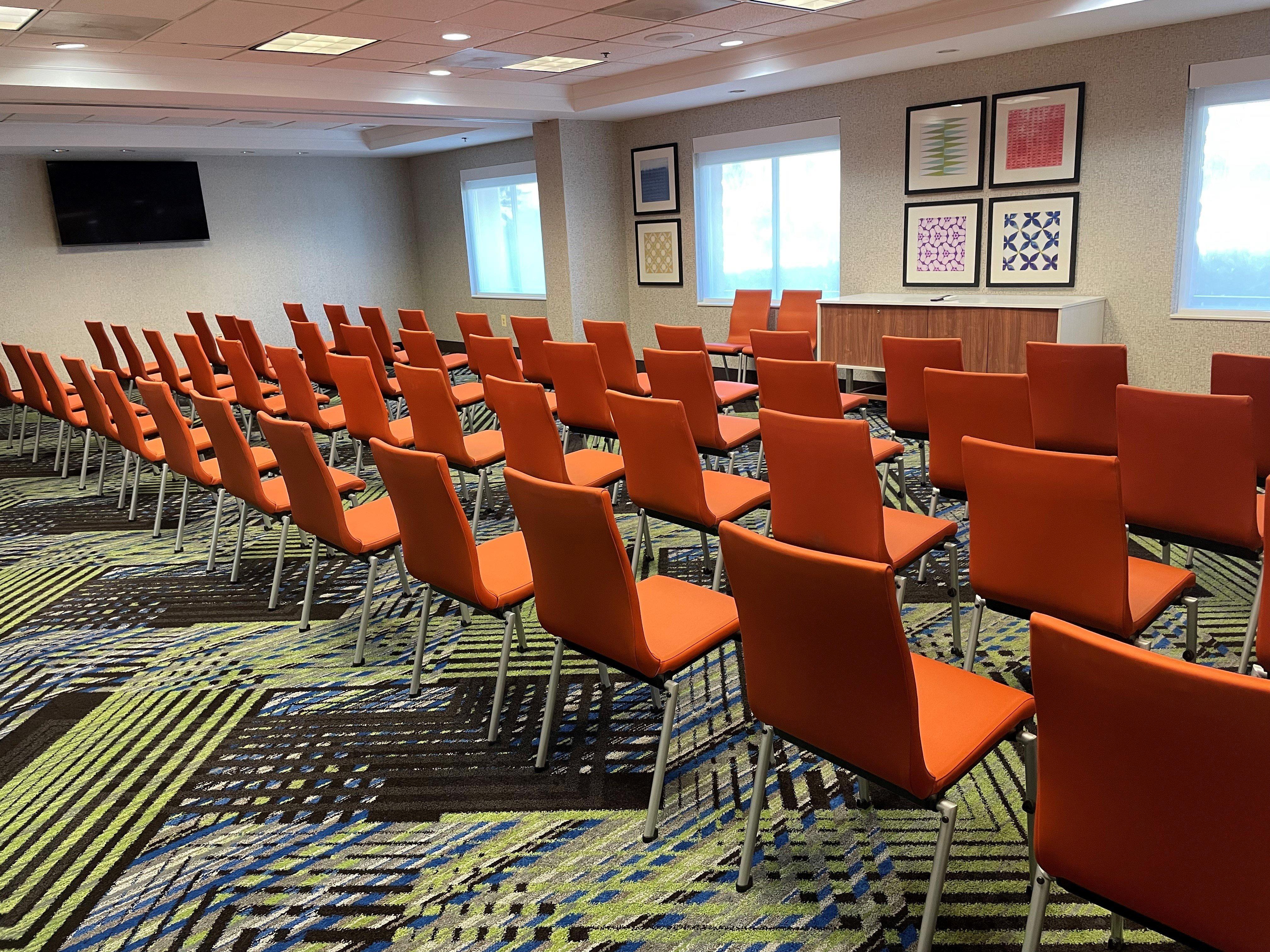 Holiday Inn Express Hotel & Suites Bluffton At Hilton Head Area By Ihg Exterior photo