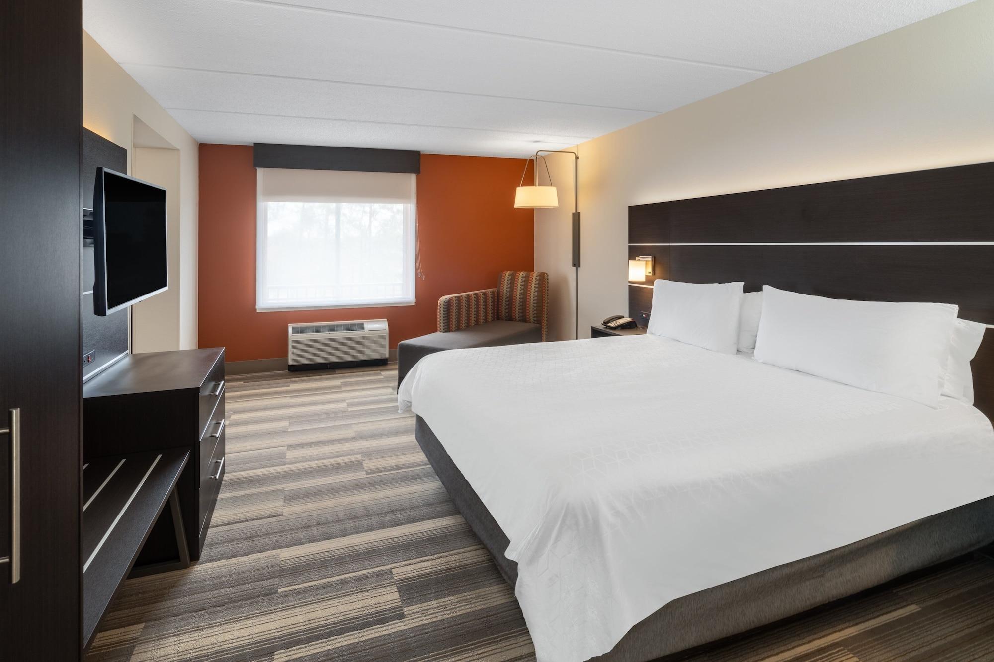 Holiday Inn Express Hotel & Suites Bluffton At Hilton Head Area By Ihg Exterior photo