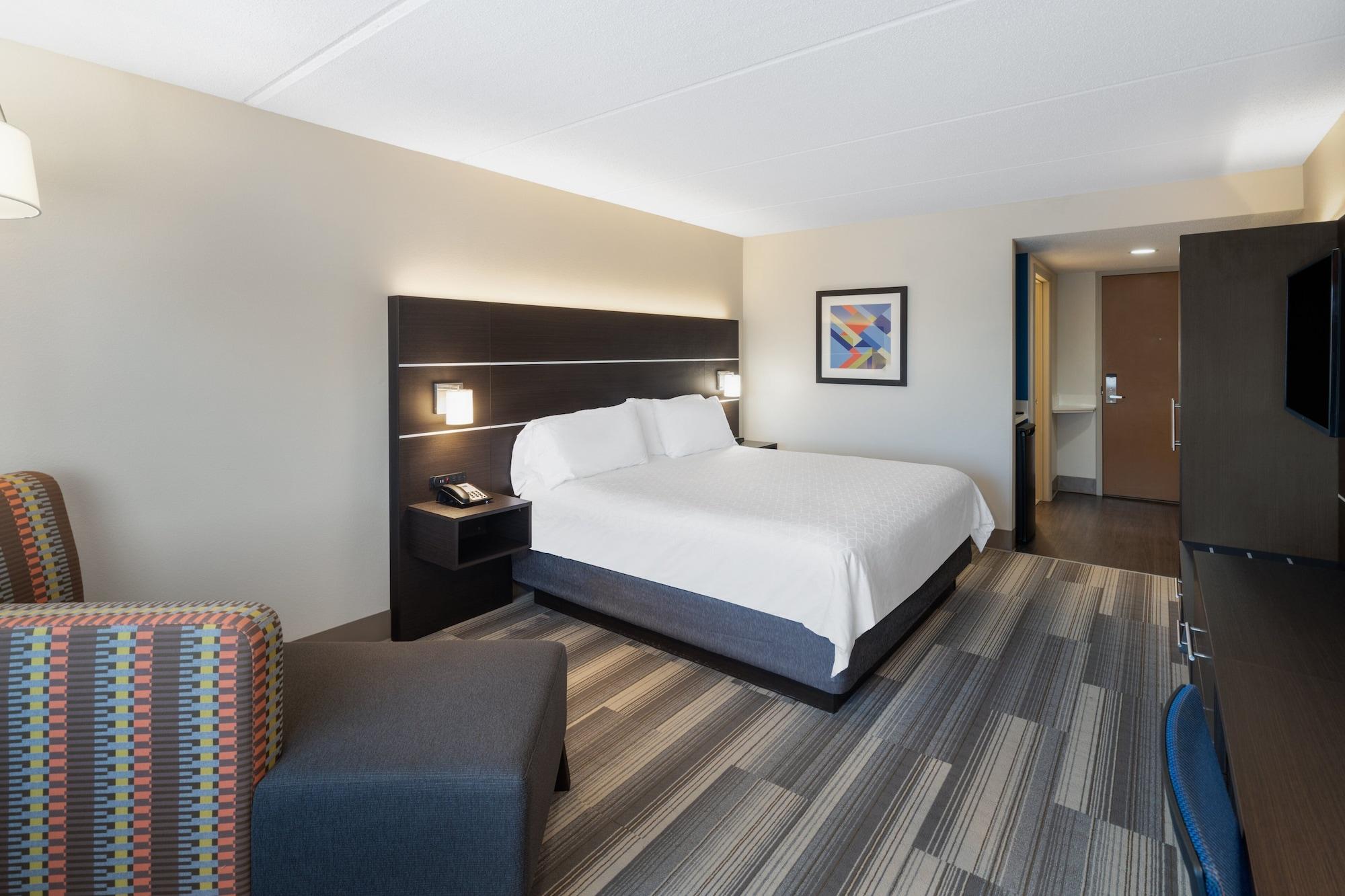 Holiday Inn Express Hotel & Suites Bluffton At Hilton Head Area By Ihg Exterior photo